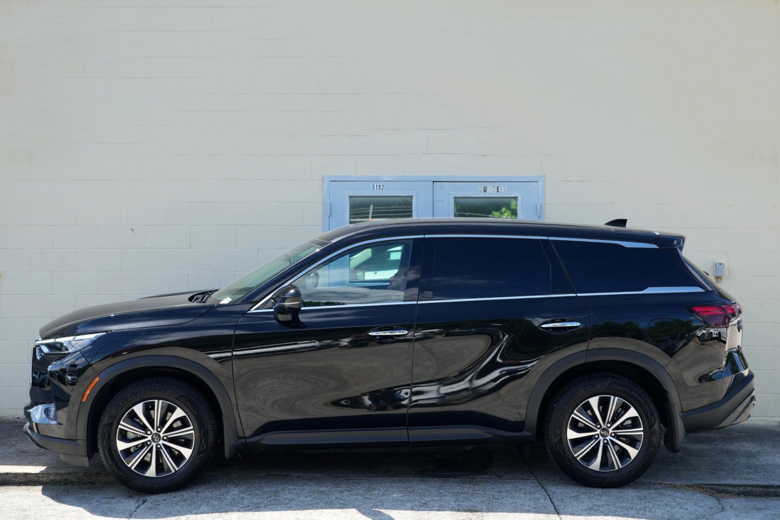 Used 2023 INFINITI QX60 Pure FWD image 47