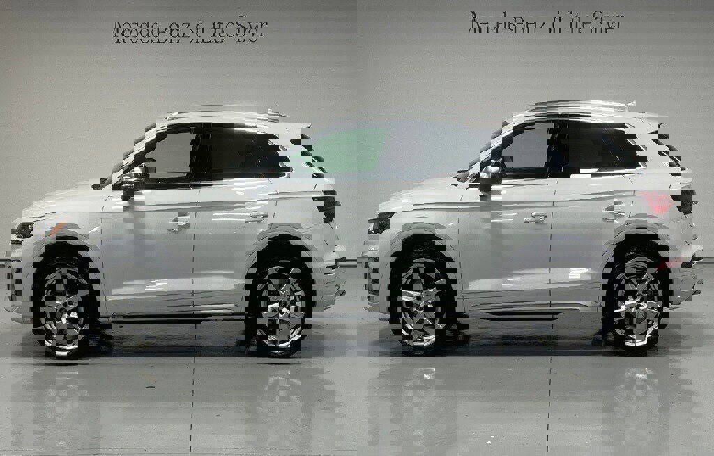 Used 2021 Audi SQ5 Premium Plus w/ Premium Plus Package image 2