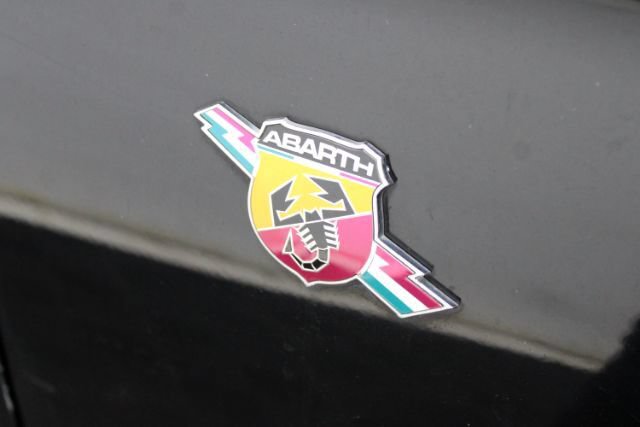 Used 2015 FIAT 500 Abarth w/ Beats Audio Package FWD image 8