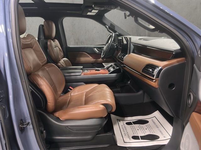 Used 2023 Lincoln Navigator Reserve image 20
