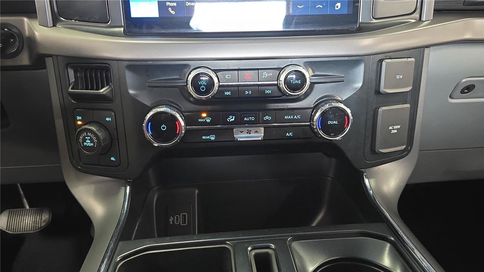 Used 2025 Ford F150 XLT w/ Equipment Group 301A Standard AWD/4WD image 19