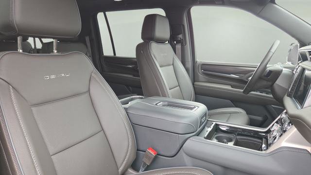 Used 2023 GMC Yukon XL Denali w/ LPO, Floor Liner Package RWD image 18
