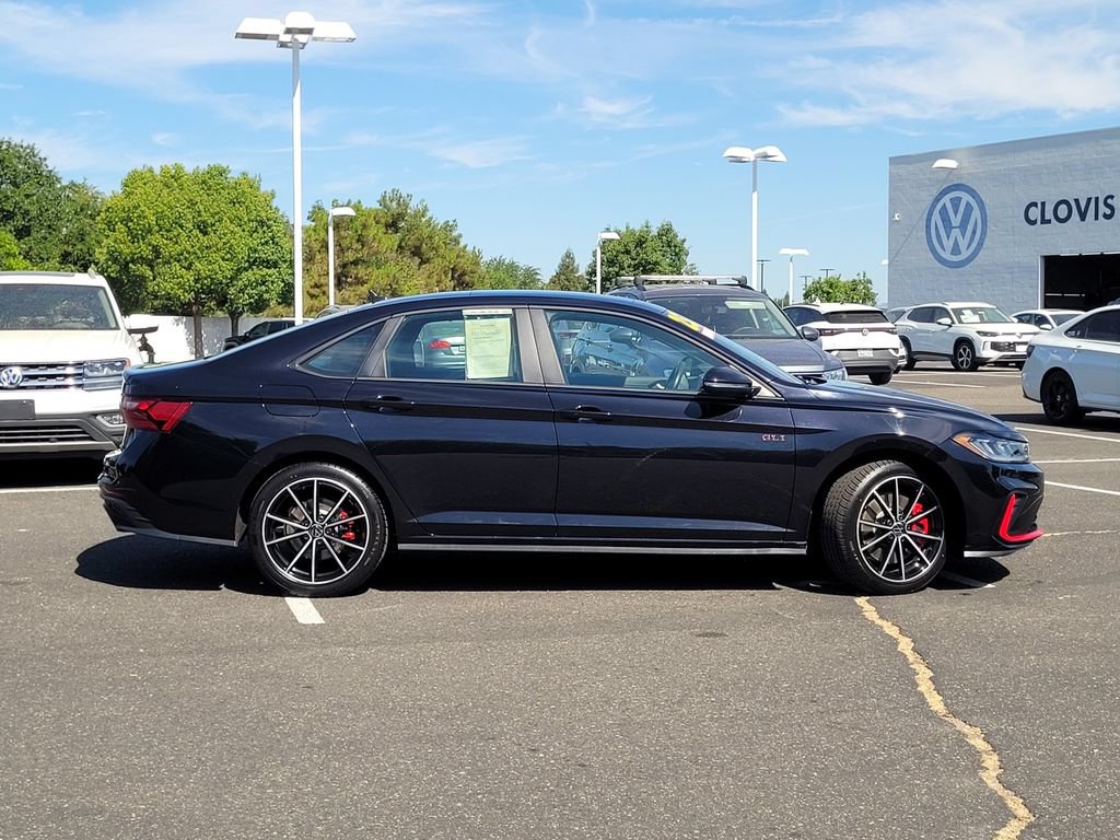 Used 2025 Volkswagen Jetta GLI Autobahn FWD image 5