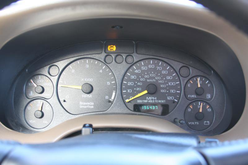 Used 2000 Oldsmobile Bravada AWD w/ Convenience Pkg I image 35