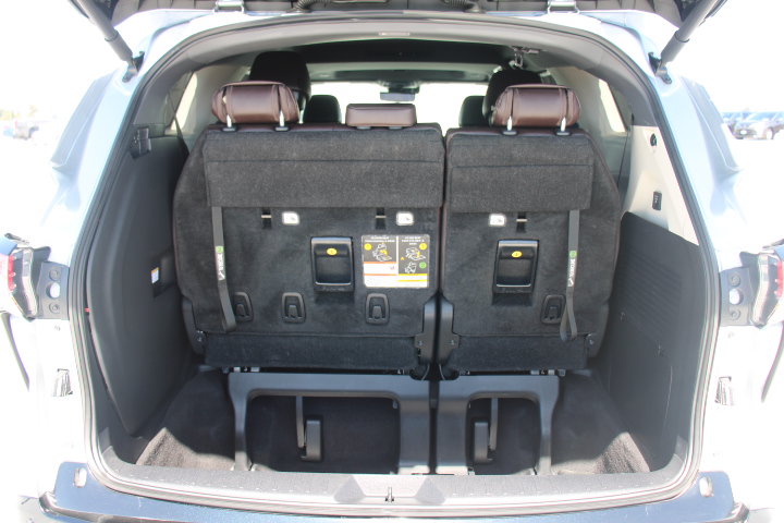 Certified 2024 Toyota Sienna Platinum FWD image 15
