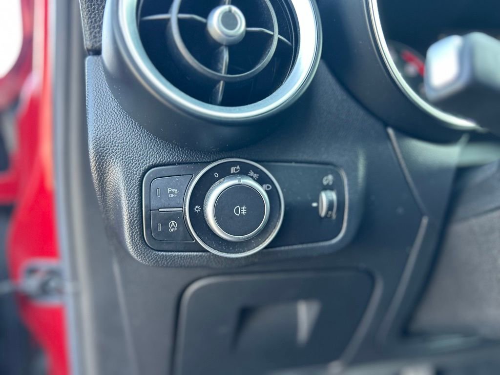 Used 2018 Alfa Romeo Stelvio Ti Sport image 22