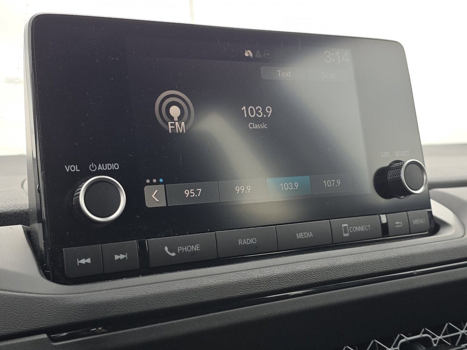Used 2023 Honda Accord LX image 27