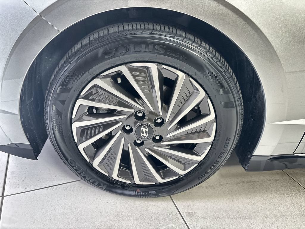 Certified 2025 Hyundai Sonata SEL FWD image 18