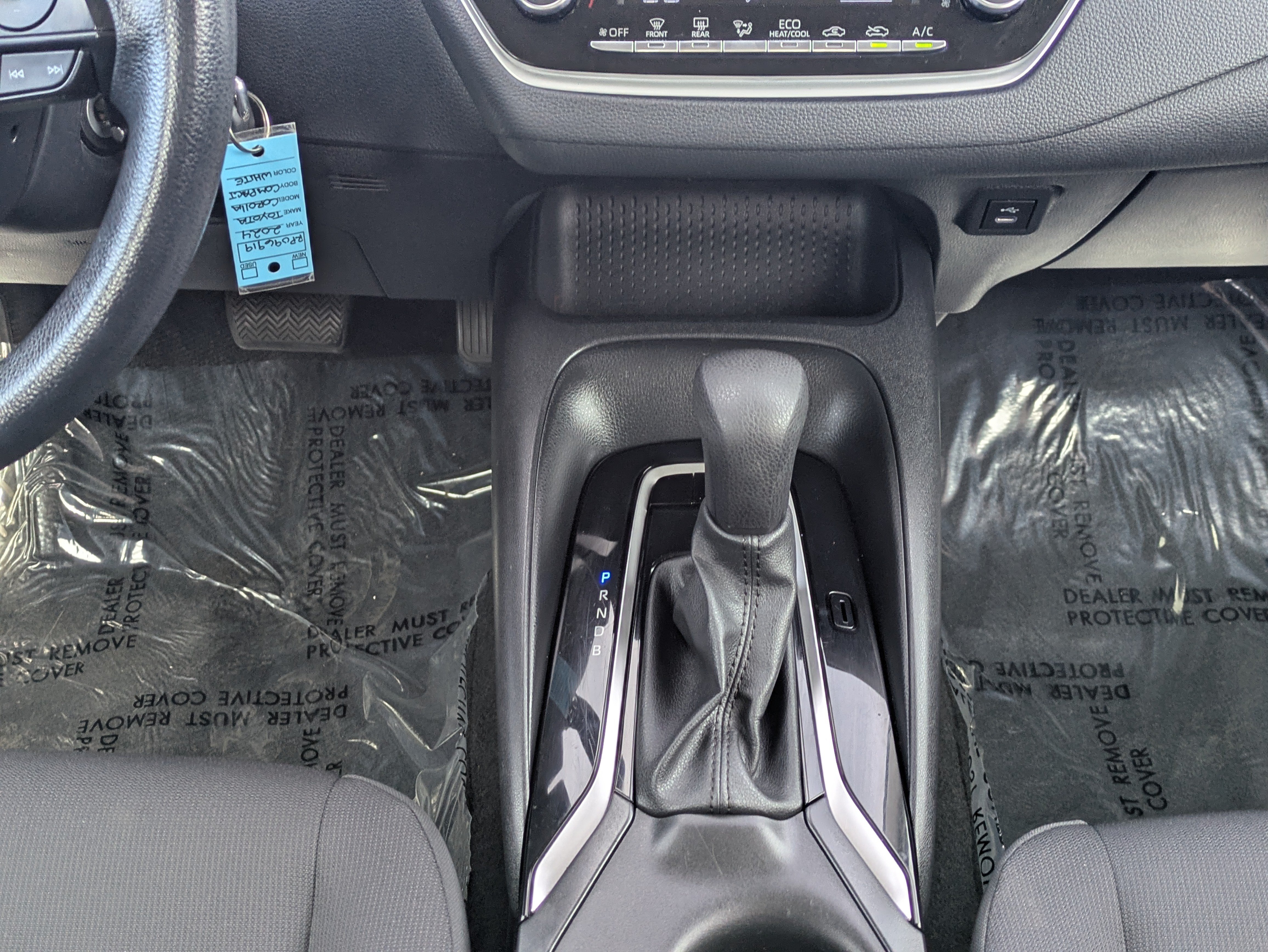 Used 2024 Toyota Corolla LE FWD image 19