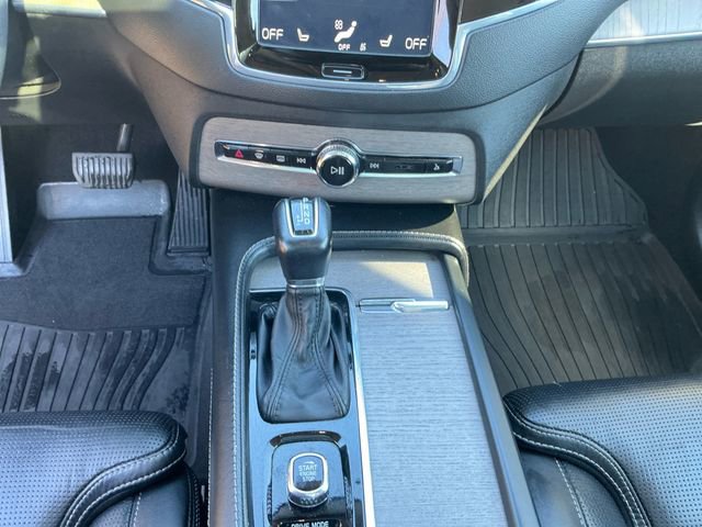 Used 2020 Volvo XC90 T6 Inscription w/ Protection Package Premier image 12