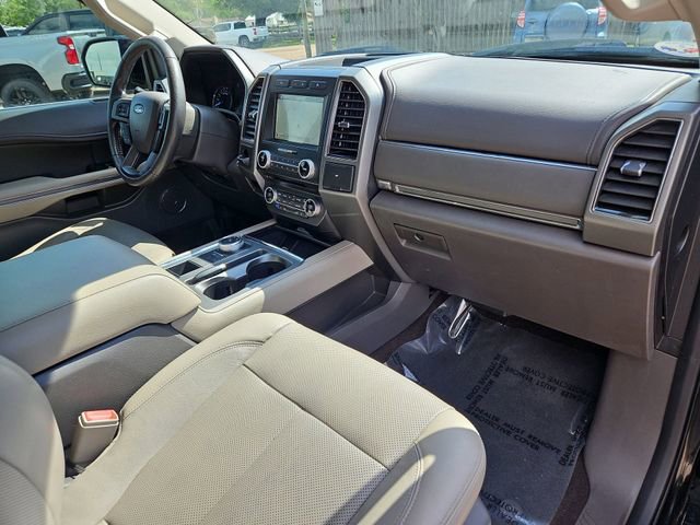 Used 2018 Ford Expedition Max XLT w/ Equipment Group 202A RWD image 29