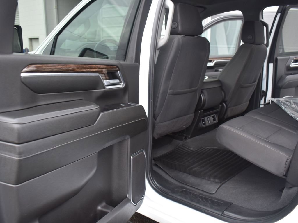 Used 2024 GMC Sierra 3500 SLE w/ SLE Convenience Package AWD/4WD image 15