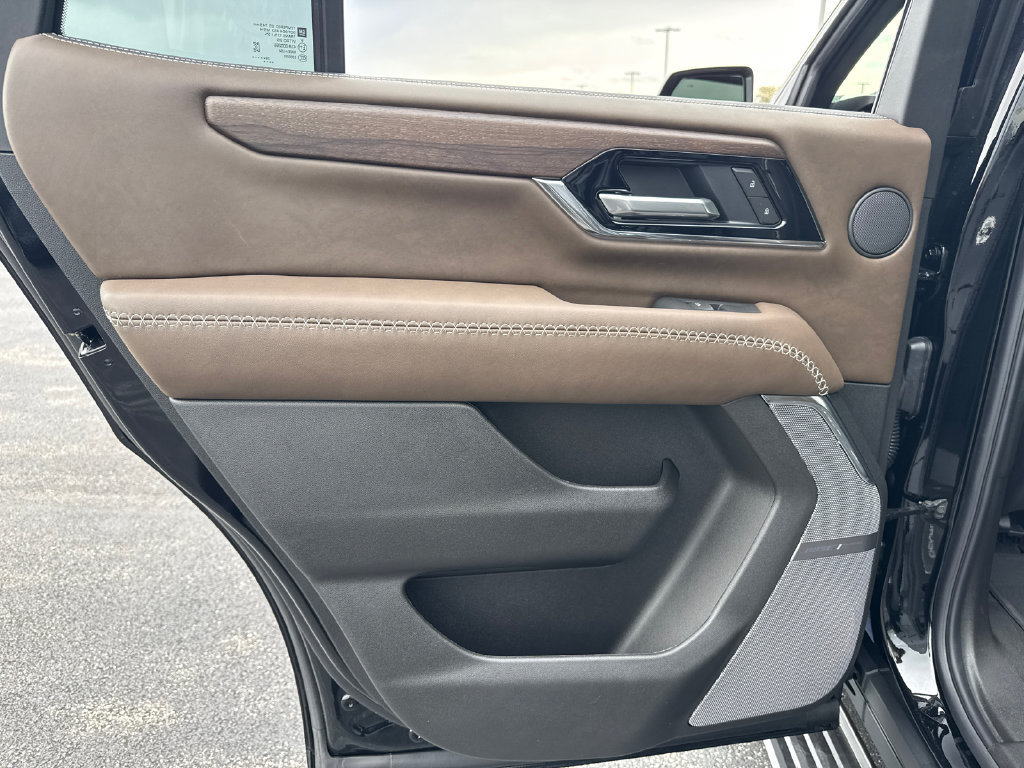 New 2026 GMC Yukon Denali Ultimate AWD/4WD image 32