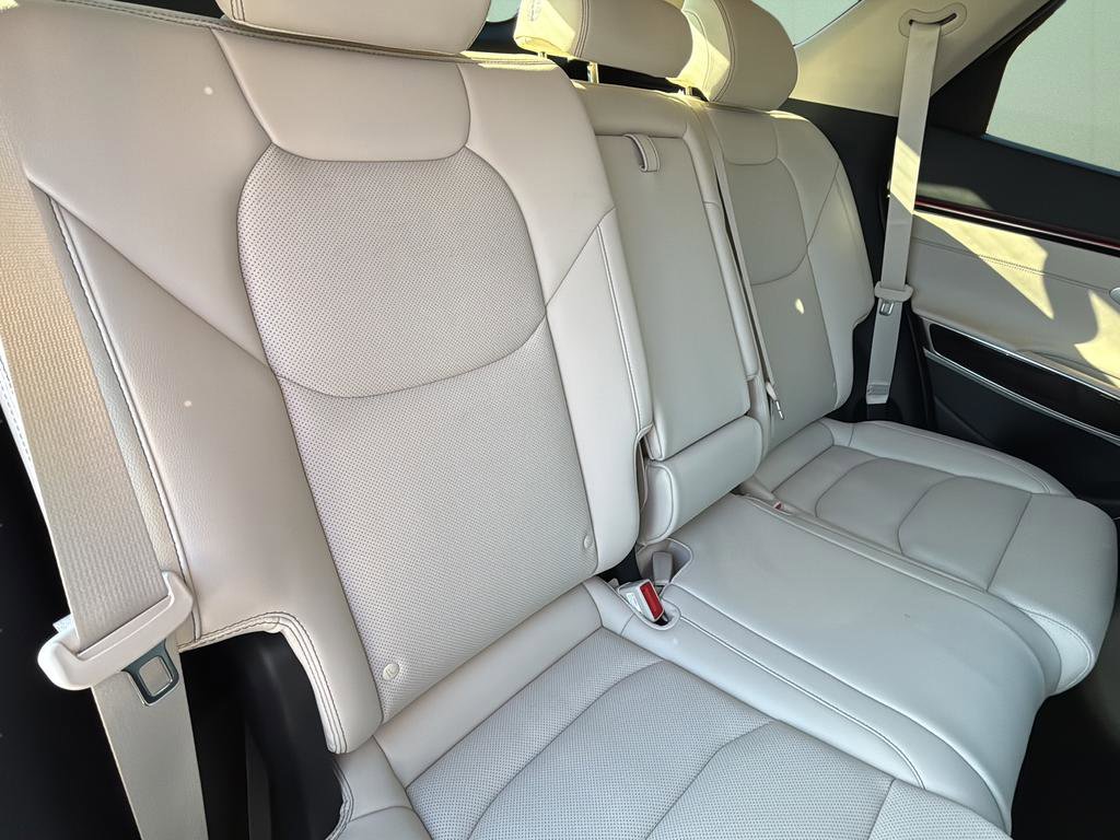 Used 2026 Genesis GV70 2.5T image 39