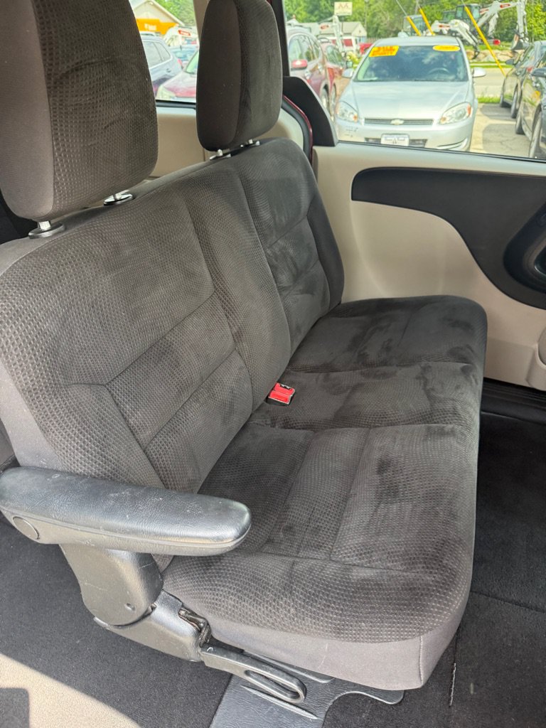Used 2018 Dodge Grand Caravan SE w/ UConnect Hands-Free Group FWD image 19