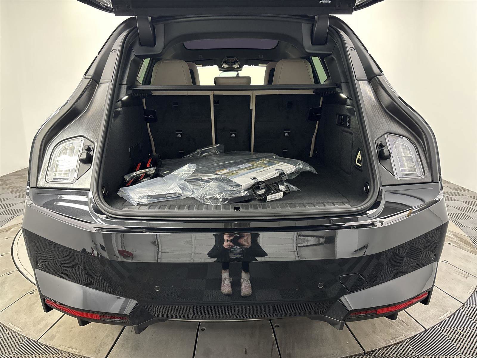 New 2026 BMW iX xDrive45 w/ Executive Package image 21