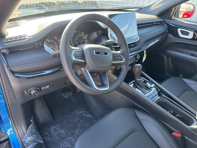 New 2026 Jeep Compass Latitude image 12