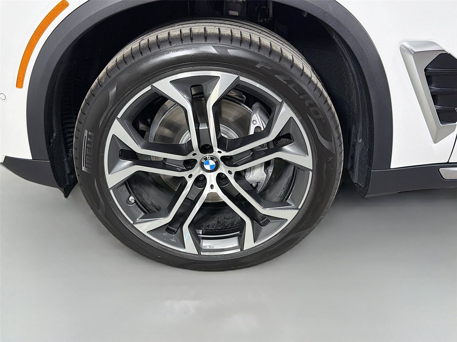 New 2026 BMW X5 xDrive40i AWD/4WD image 33