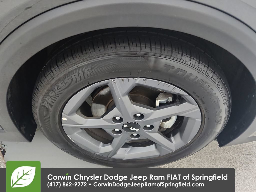 Used 2025 Kia K4 FWD image 31