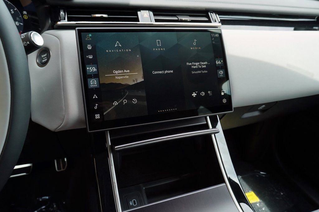 Certified 2026 Land Rover Range Rover Velar Dynamic SE AWD/4WD image 19