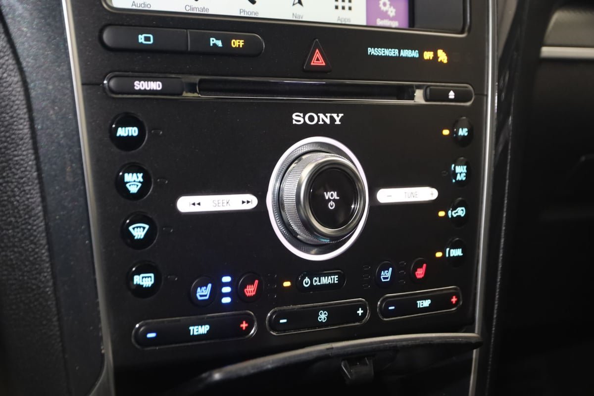 Used 2018 Ford Explorer Sport w/ Equipment Group 401A AWD/4WD image 32