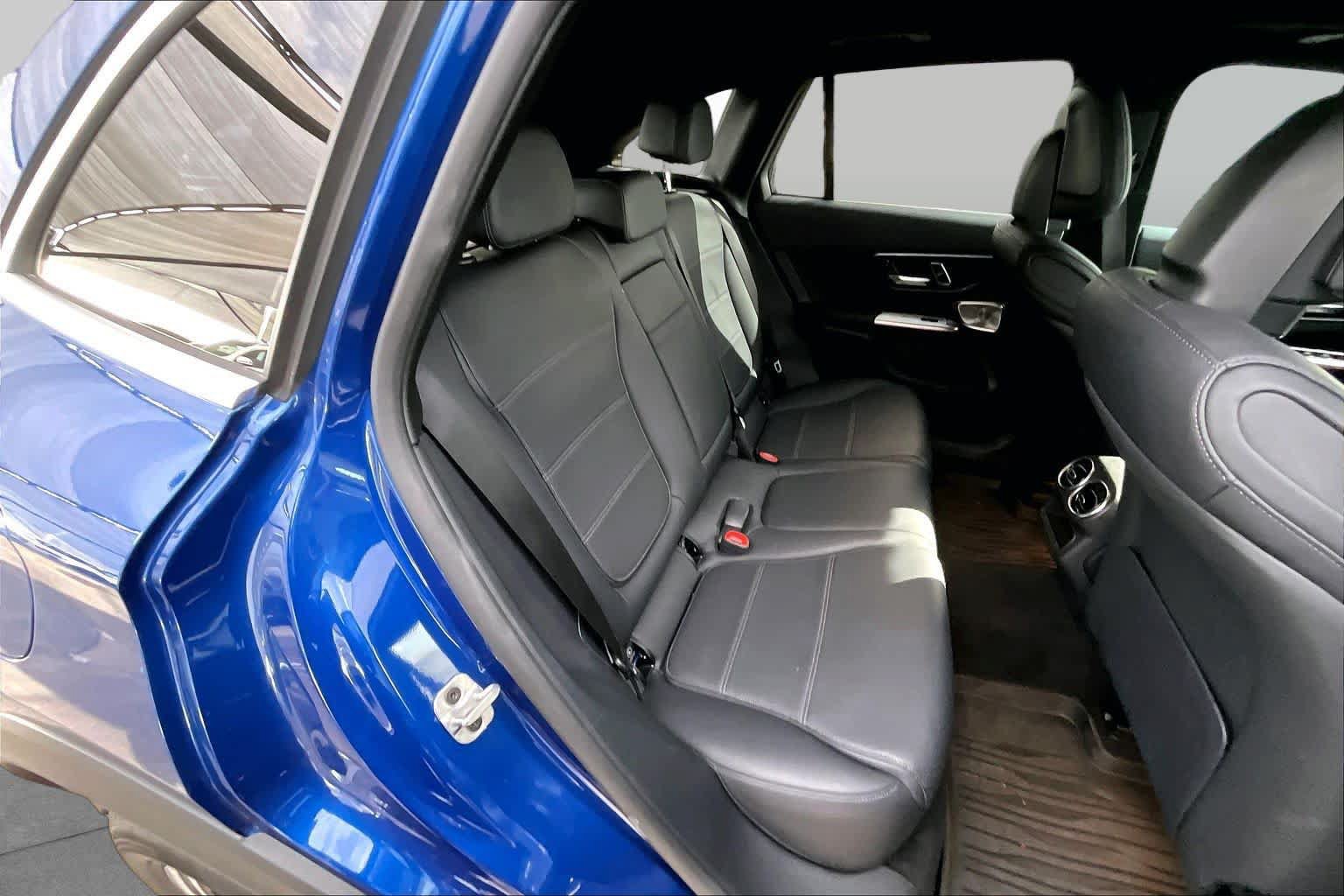 Used 2025 Mercedes-Benz GLC 350e 4MATIC image 20
