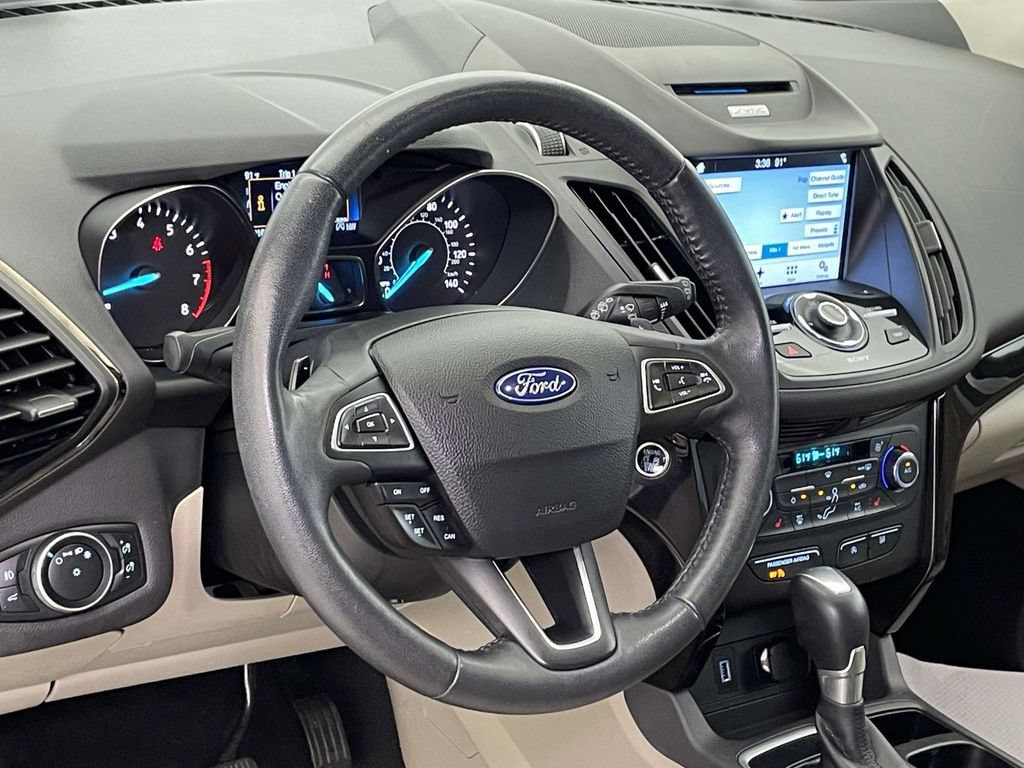 Used 2017 Ford Escape Titanium AWD/4WD image 4
