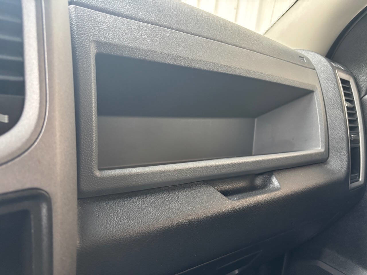 Used 2016 RAM 2500 Tradesman w/ Chrome Appearance Group image 25