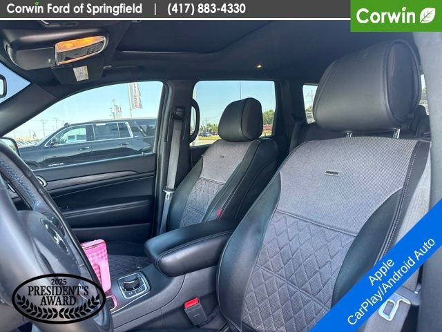 Used 2019 Jeep Grand Cherokee Laredo AWD/4WD image 19