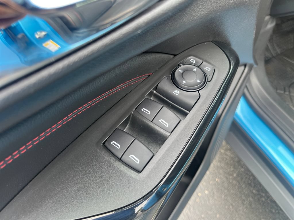 Certified 2025 Chevrolet Trax RS w/ Driver Confidence Package FWD image 13