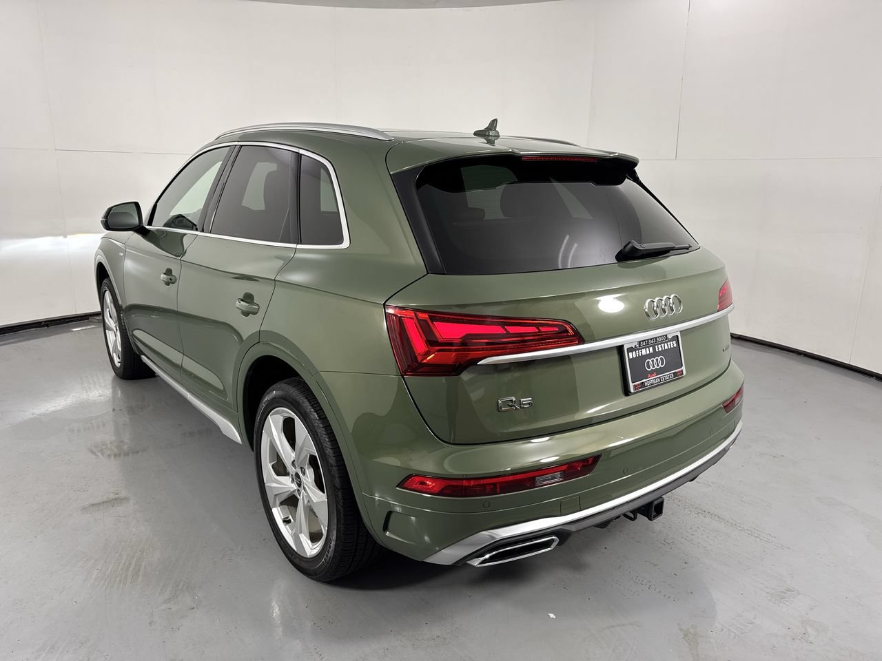 Used 2023 Audi Q5 2.0T Premium Plus w/ Premium Plus Package AWD/4WD image 7