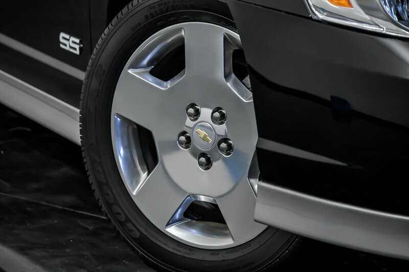 Used 2006 Chevrolet Monte Carlo SS FWD image 3