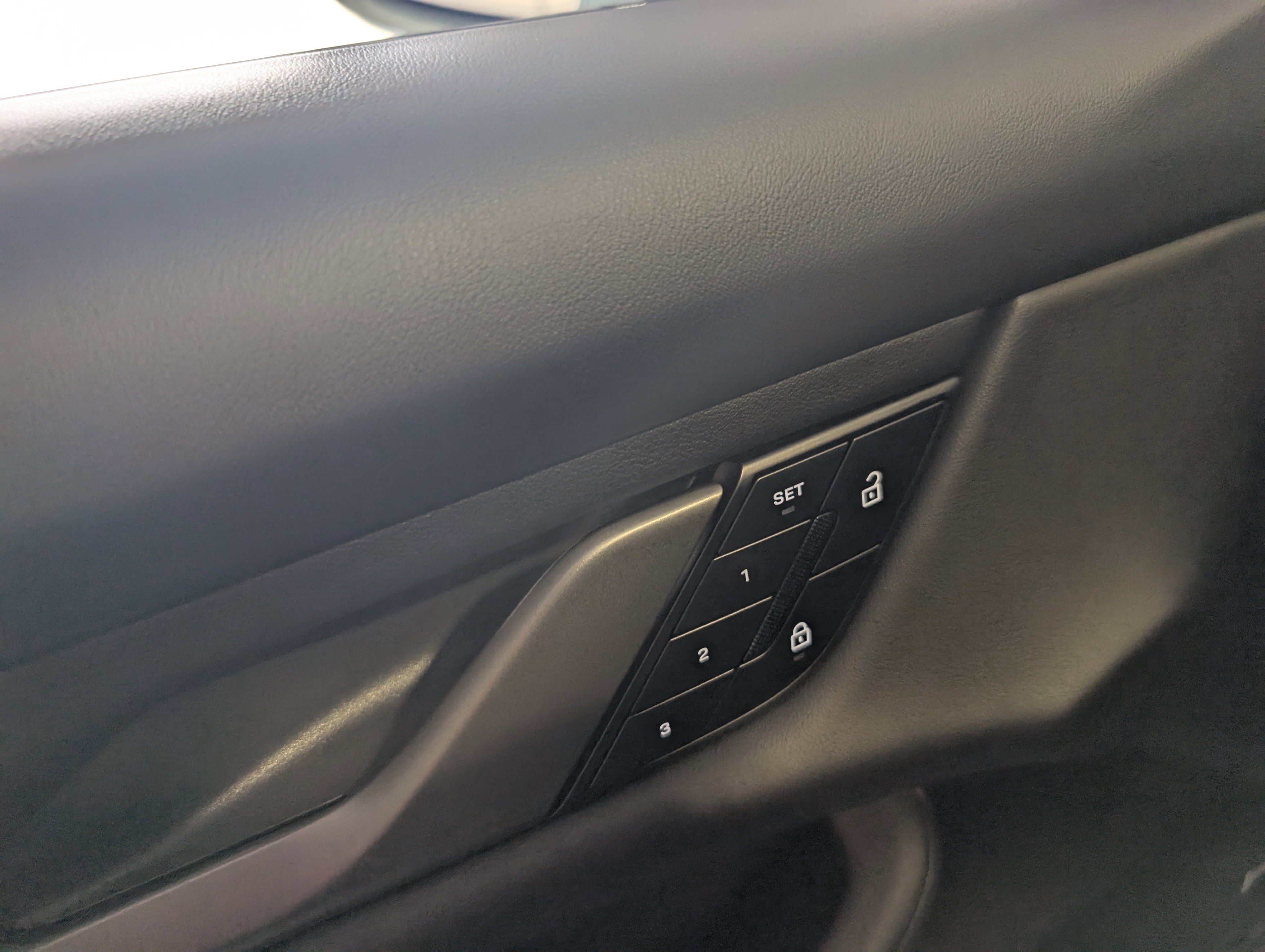 Certified 2025 Porsche Taycan image 31