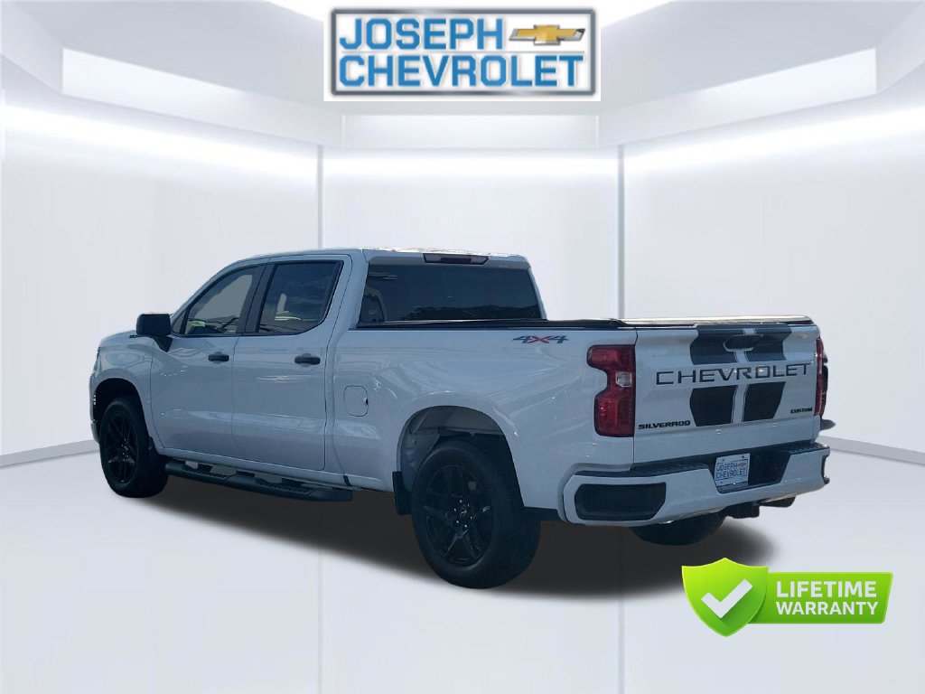 Used 2024 Chevrolet Silverado 1500 Custom w/ Rally Edition AWD/4WD image 4