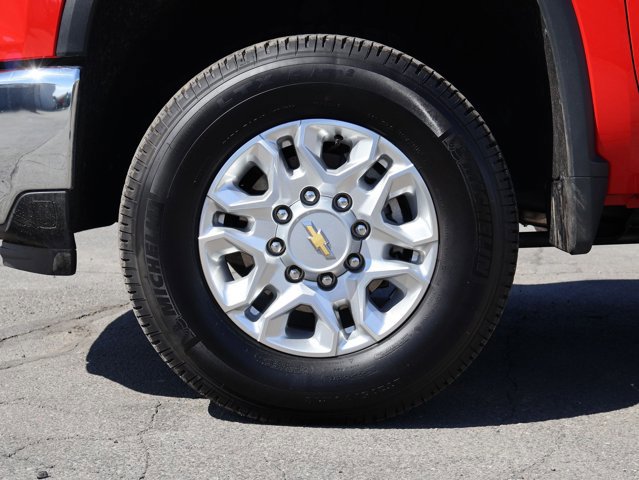 Used 2025 Chevrolet Silverado 2500 LT w/ Safety Package AWD/4WD image 30