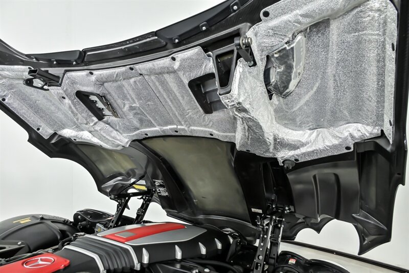 Used 2005 Mercedes-Benz SLR image 24