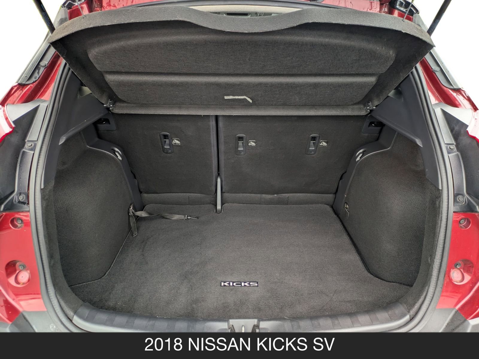Used 2018 Nissan Kicks SV image 20