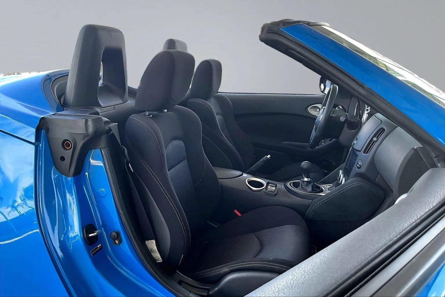 Used 2010 Nissan 370Z Roadster RWD image 22