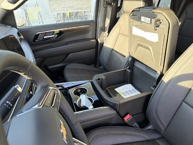 New 2026 Chevrolet Tahoe High Country w/ Sun And Tow Package AWD/4WD image 30