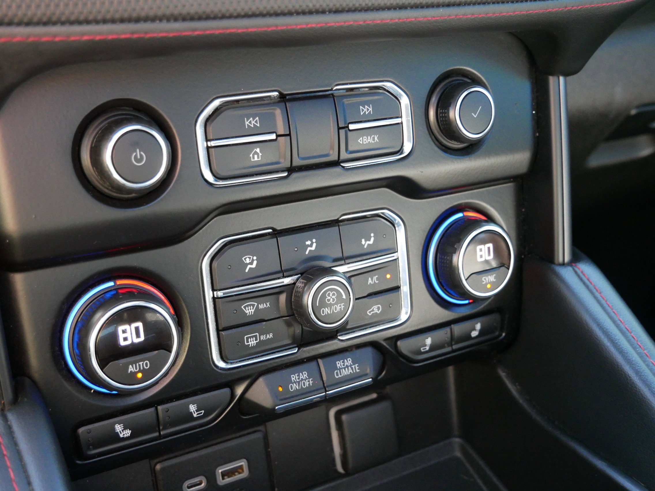 Used 2021 Chevrolet Tahoe RST w/ Luxury Package image 20