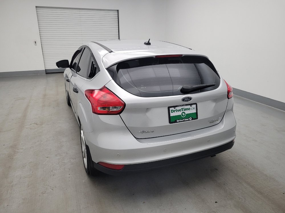 Used 2016 Ford Focus Titanium w/ Titanium Technology Package FWD image 6