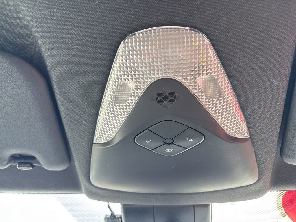 Used 2018 Toyota C-HR XLE image 40