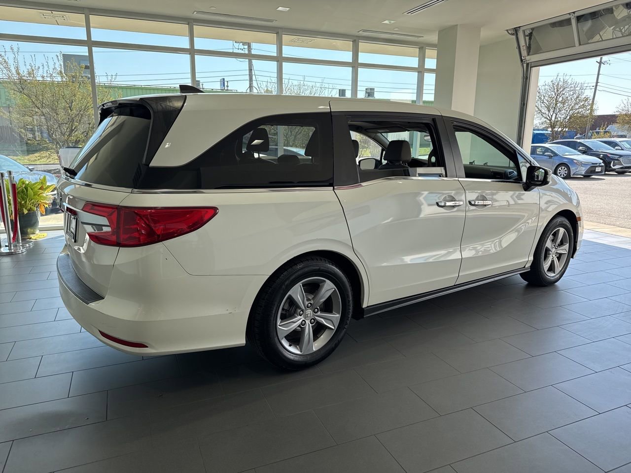 Used 2018 Honda Odyssey EX-L image 8