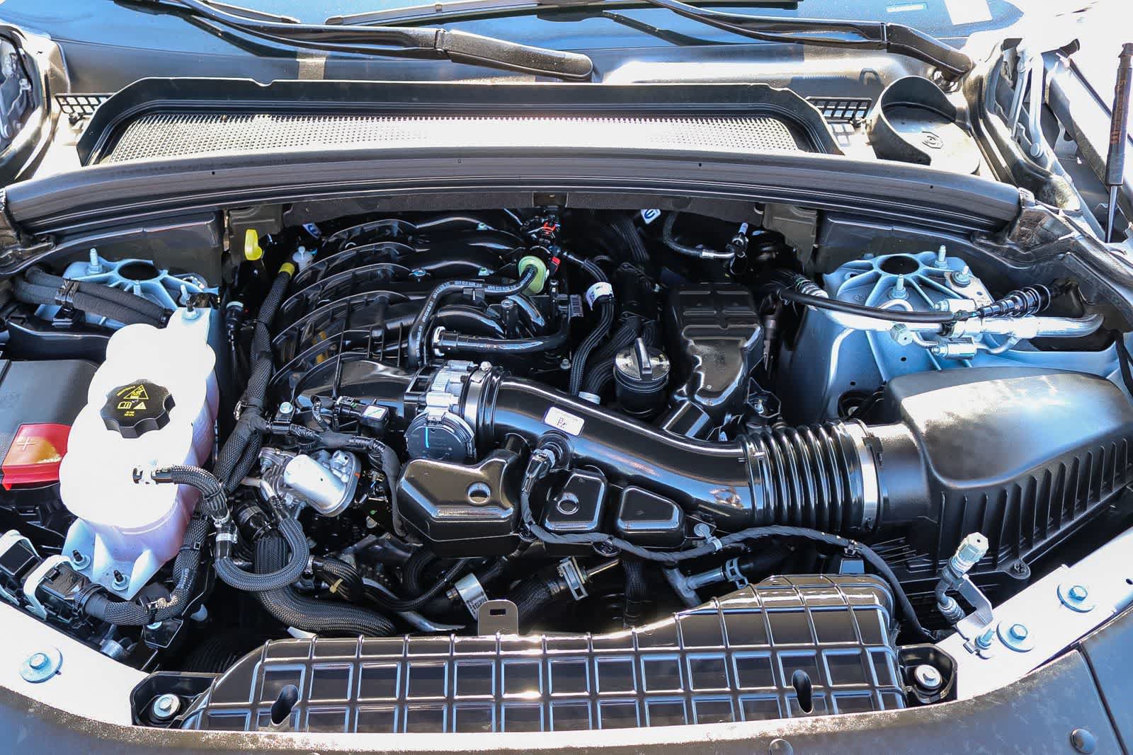Used 2025 Jeep Grand Cherokee Laredo X RWD image 27
