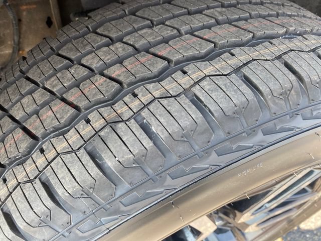 Certified 2024 GMC Sierra 1500 AT4 AWD/4WD image 23