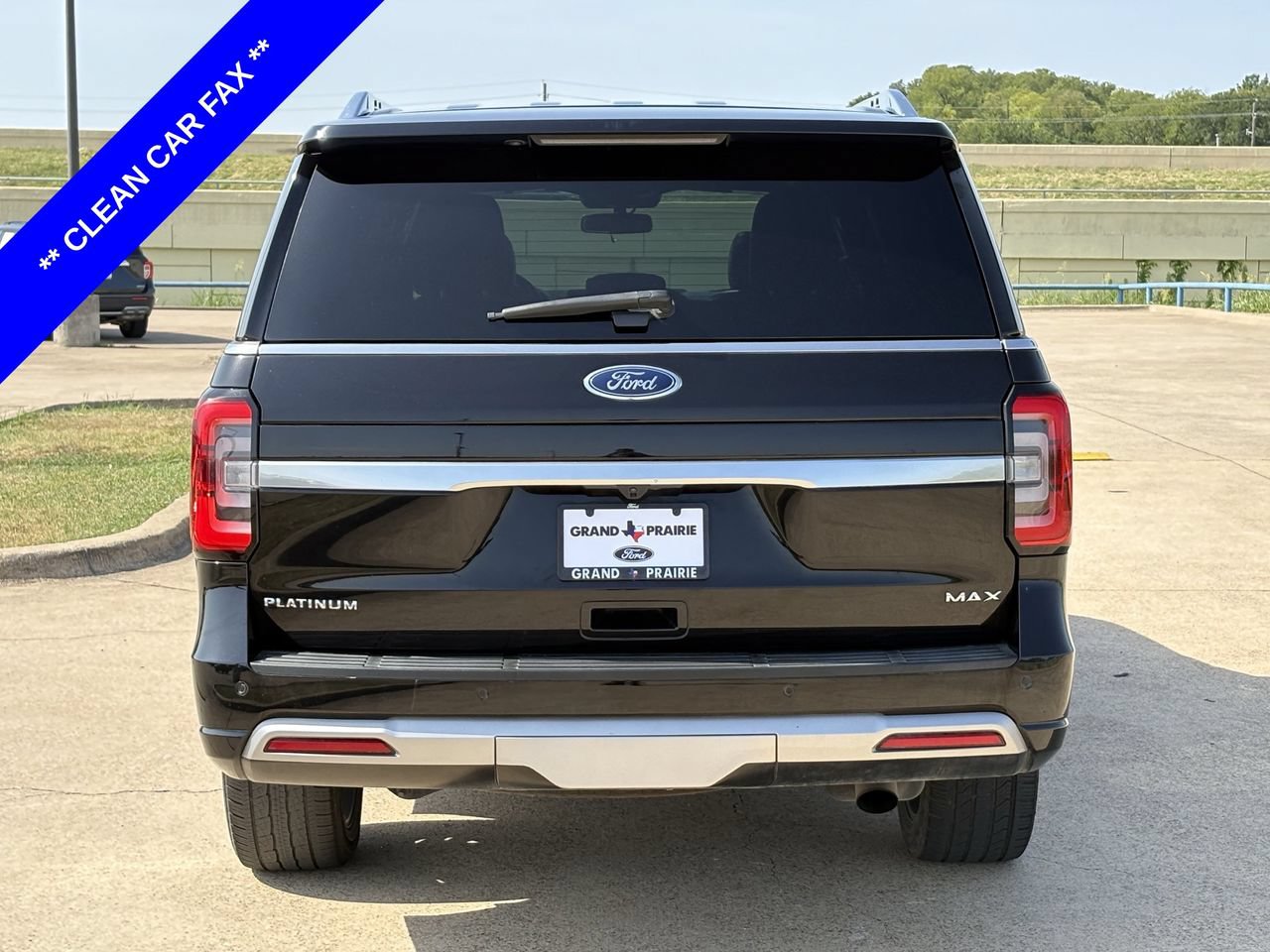 Used 2023 Ford Expedition Max Platinum RWD image 8