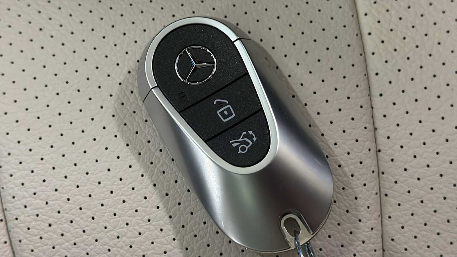 New 2027 Mercedes-Benz E 350 4MATIC Sedan image 38