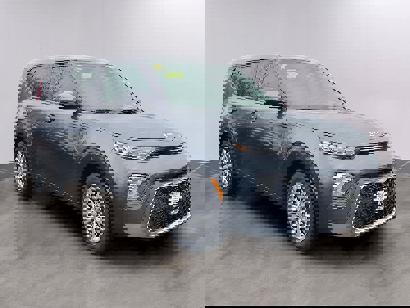 Used 2022 Kia Soul LX image 3