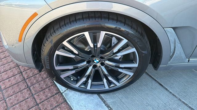 New 2026 BMW X7 xDrive40i w/ Premium Package image 6