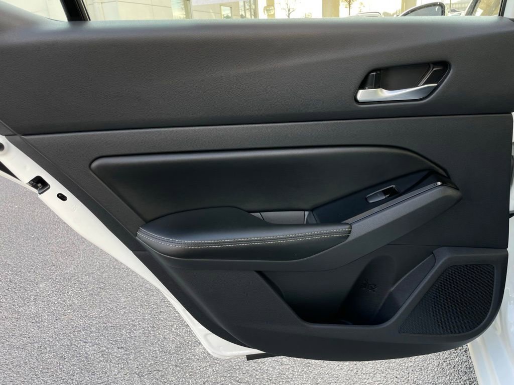 Used 2024 Nissan Altima 2.5 SL image 39